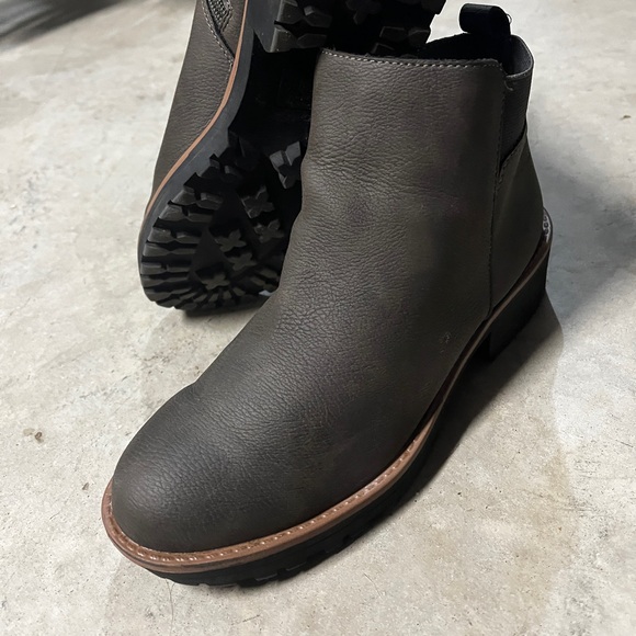 Very cute booties! - Picture 2 of 7